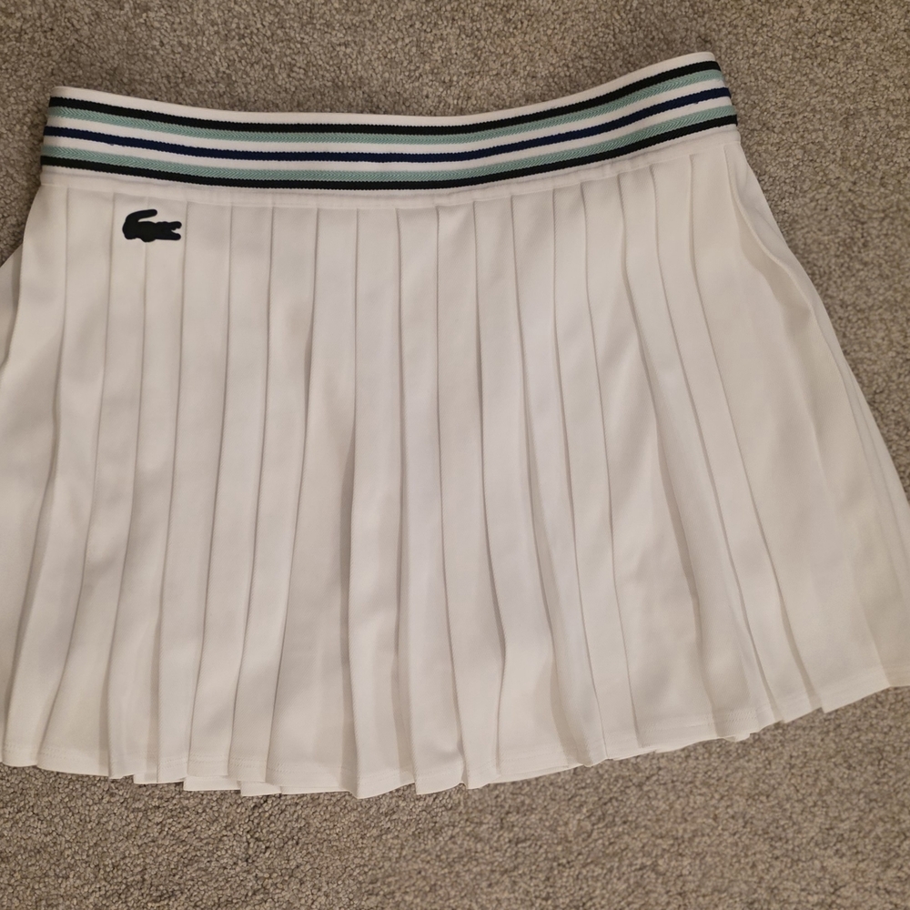 Lacoste Women's White Pleated Mini Skirt. New Without A Tag.